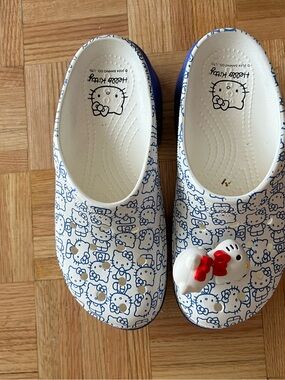 Hello Kitty White & Blue Patterned Slip-On Crocs with Red Bow Charm